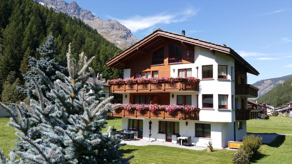 Ferienhaus Antigua Saas-Grund Zimmer foto