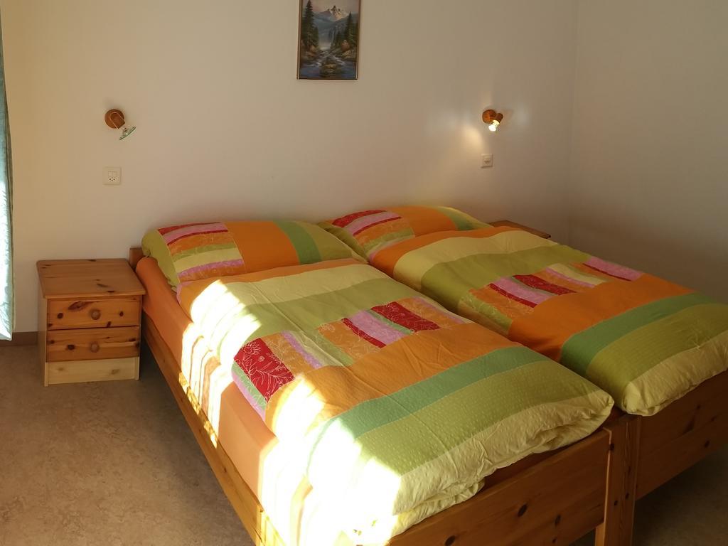 Ferienhaus Antigua Saas-Grund Zimmer foto
