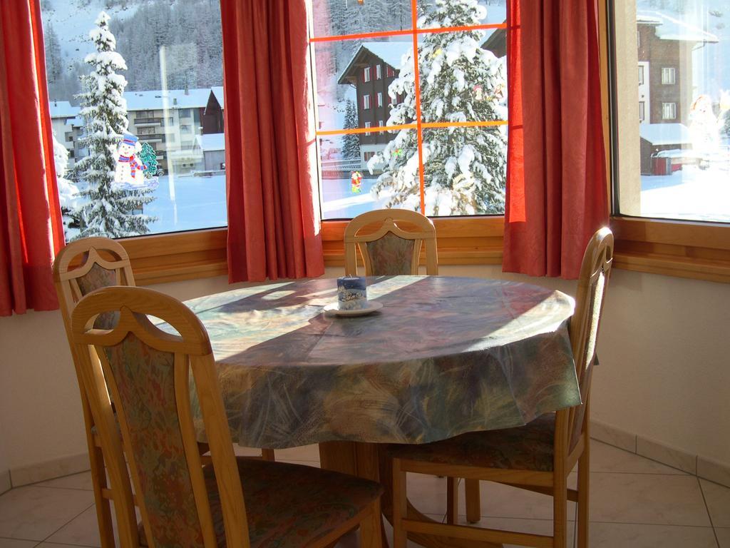 Ferienhaus Antigua Saas-Grund Zimmer foto